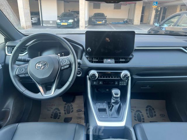 מודעת רכב טויוטה RAV4