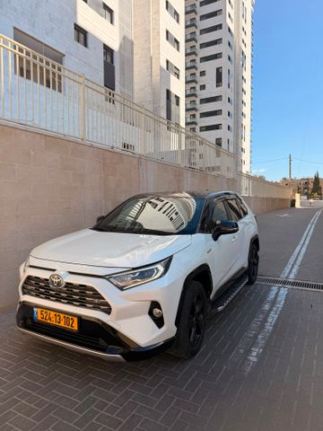 מודעת רכב טויוטה RAV4