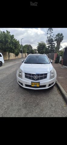 מודעת רכב קאדילק SRX