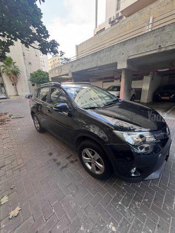 טויוטה RAV4