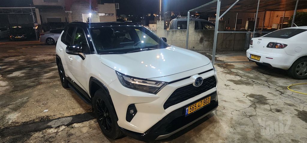 טויוטה RAV4