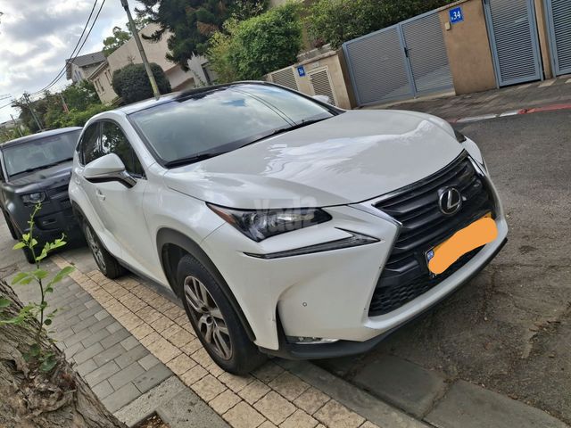 לקסוס NX