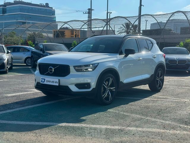 מודעת רכב וולוו XC40