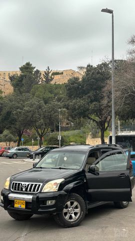 טויוטה לנד קרוזר