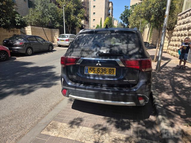 מיצובישי אאוטלנדר