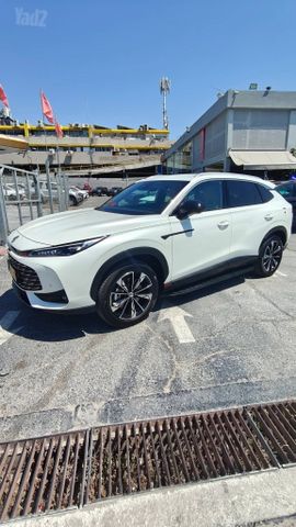 מודעת רכב אם ג'י EHS PHEV 1