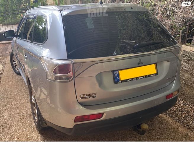 מיצובישי אאוטלנדר