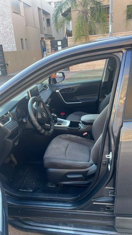 טויוטה RAV4