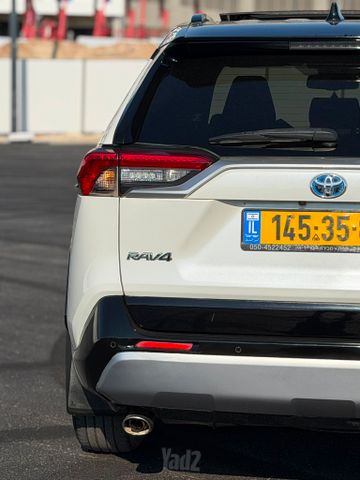 טויוטה RAV4