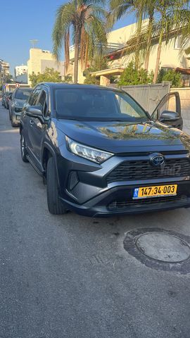 טויוטה RAV4