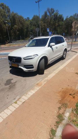 מודעת רכב וולוו XC90
