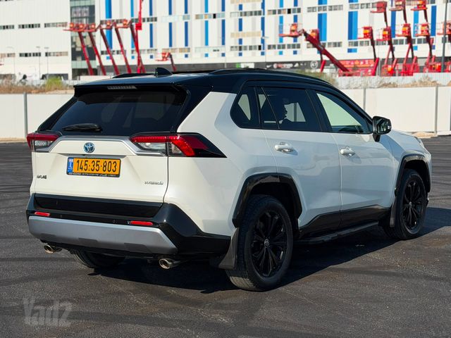 טויוטה RAV4