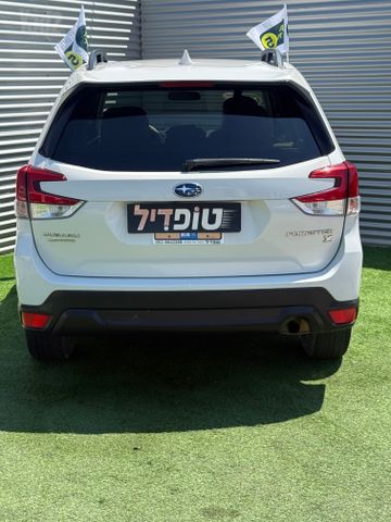 סובארו פורסטר