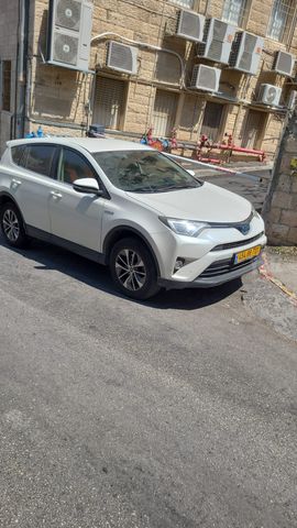 מודעת רכב טויוטה RAV4