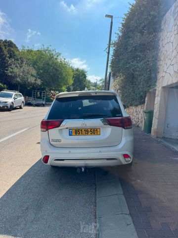 מיצובישי אאוטלנדר