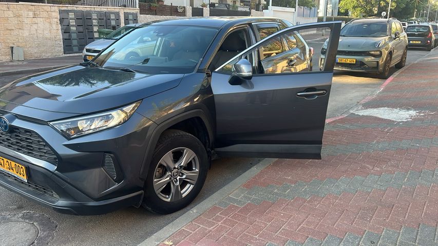 טויוטה RAV4