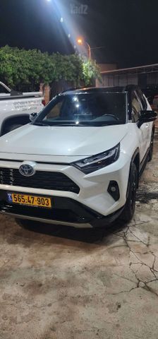 טויוטה RAV4