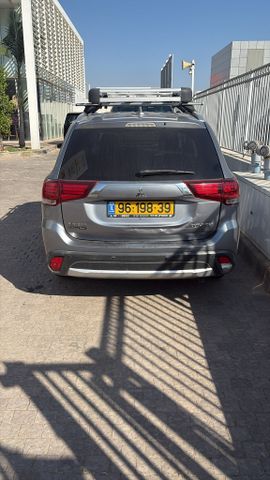 מיצובישי אאוטלנדר