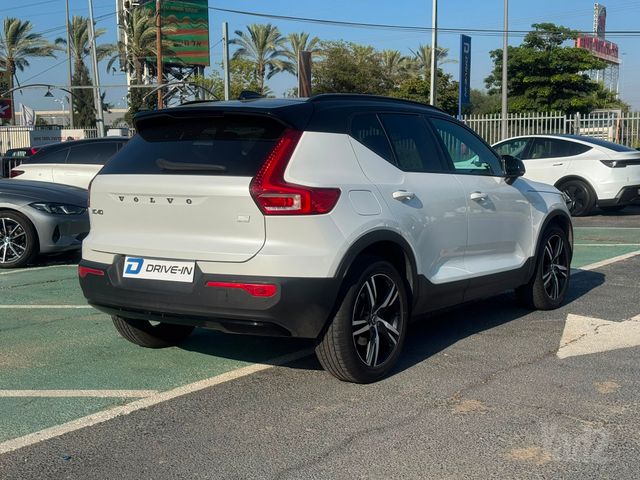 וולוו XC40