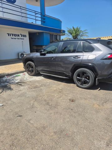 מודעת רכב טויוטה RAV4