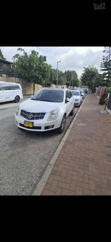 קאדילק SRX