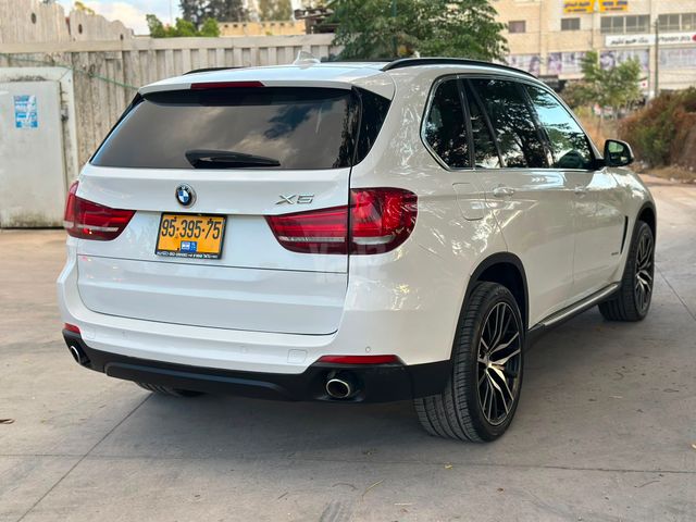 ב מ וו X5