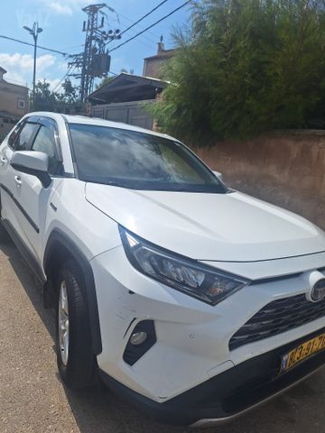 טויוטה RAV4