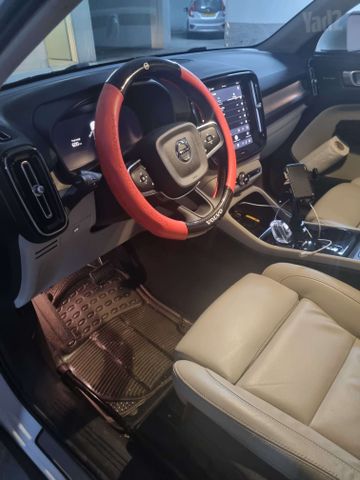 וולוו XC40