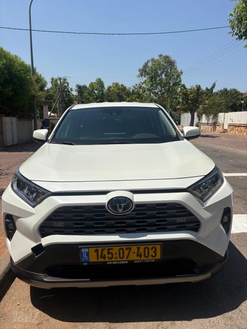 טויוטה RAV4