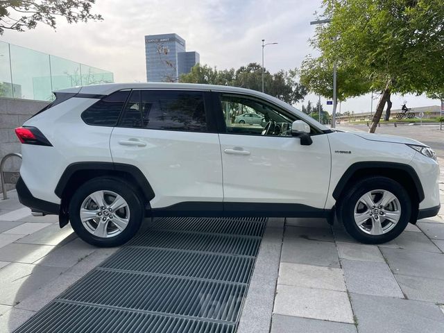 טויוטה RAV4