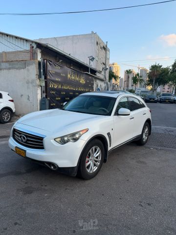 אינפיניטי FX37