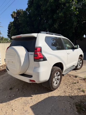 טויוטה לנד קרוזר