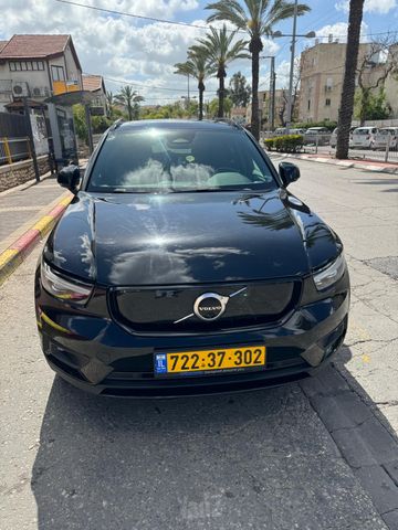 וולוו XC40