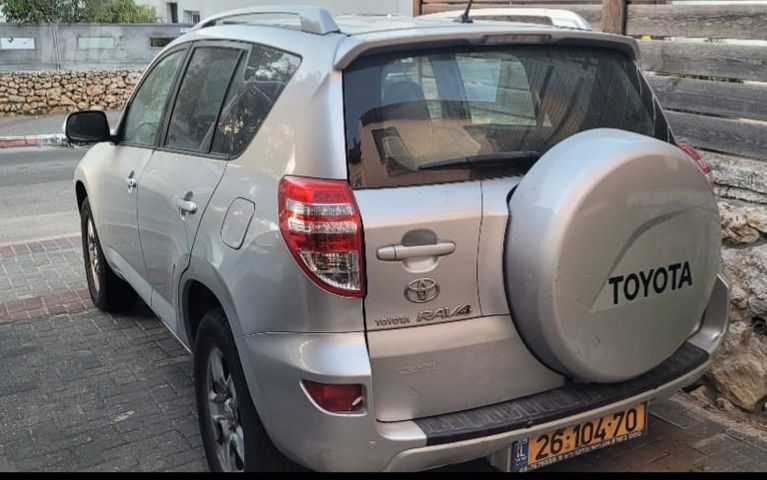 מודעת רכב טויוטה RAV4