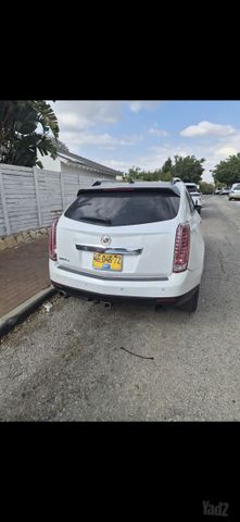 קאדילק SRX