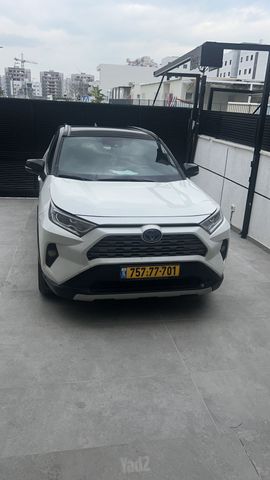מודעת רכב טויוטה RAV4