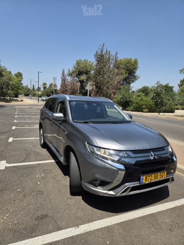 מיצובישי אאוטלנדר
