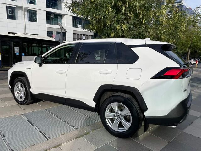 מודעת רכב טויוטה RAV4 2