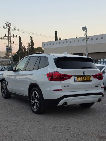 ב מ וו X3