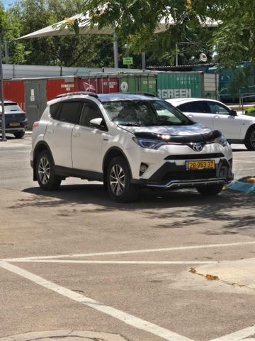 טויוטה RAV4