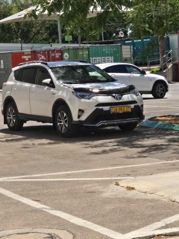 טויוטה RAV4