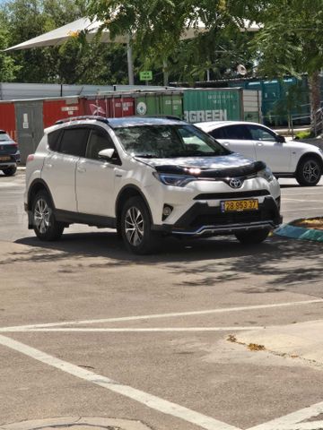 טויוטה RAV4