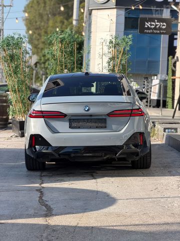 ב מ וו I5