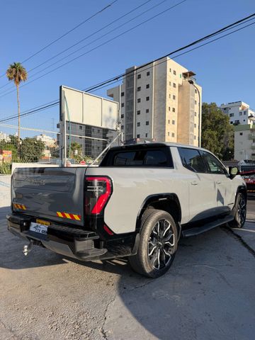 ג'י.אם.סי סיירה EV