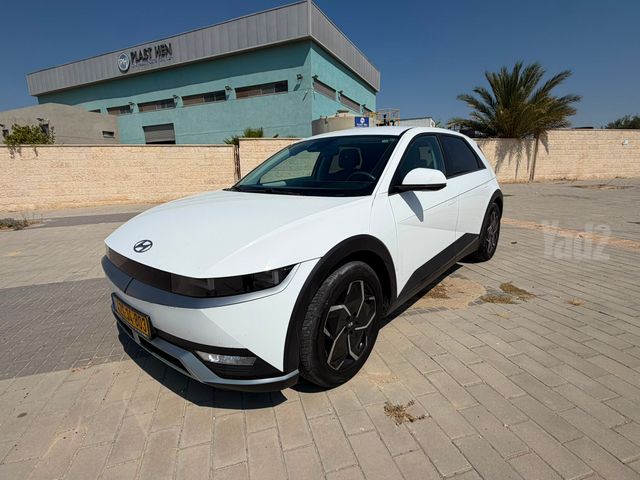 יונדאי איוניק 5