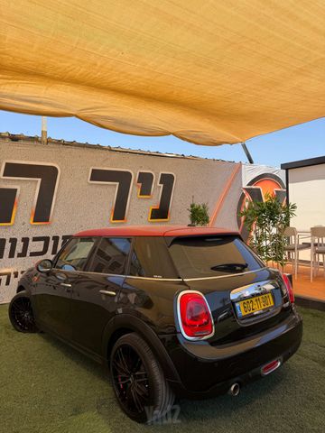 מודעת רכב מיני קופר 2