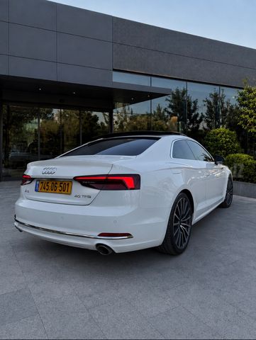 אאודי A5