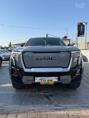מודעת רכב ג'י.אם.סי סיירה EV