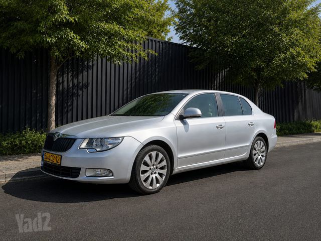 סופרב 4X2 Elegance אוט׳ בנזין סדאן 1.8 (160 כ״ס) [2009-2014]