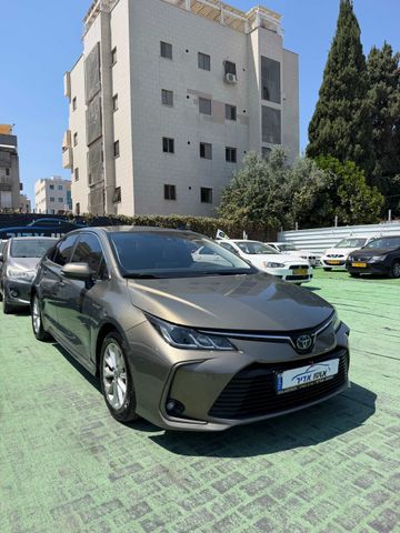 מודעת רכב טויוטה קורולה